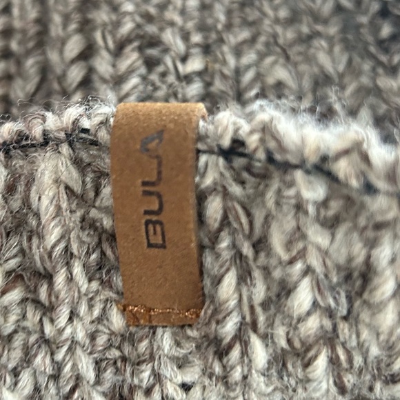 Bula Beanie - Picture 2 of 2